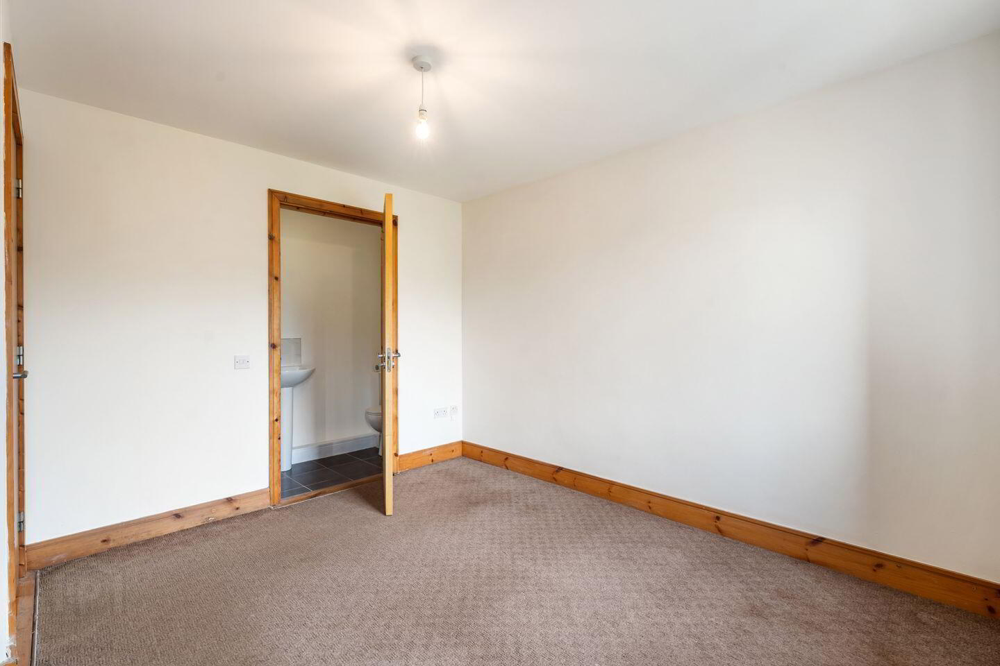 6 Castlegate Crescent 5 of 5