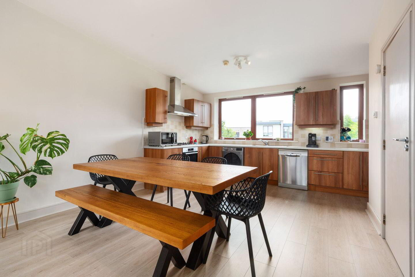 84 Adamstown Avenue 3 of 4