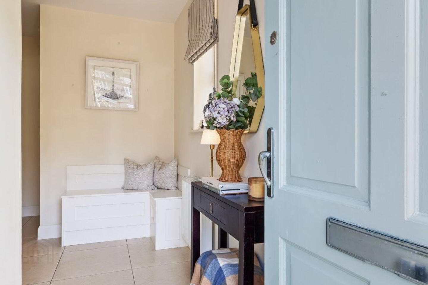 6 Bracken Park Close 2 of 5