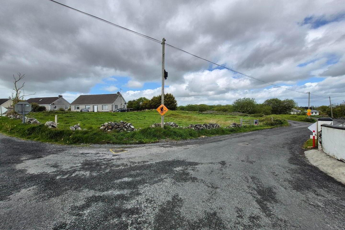 0.4 Acre In Claretuam 4 of 5
