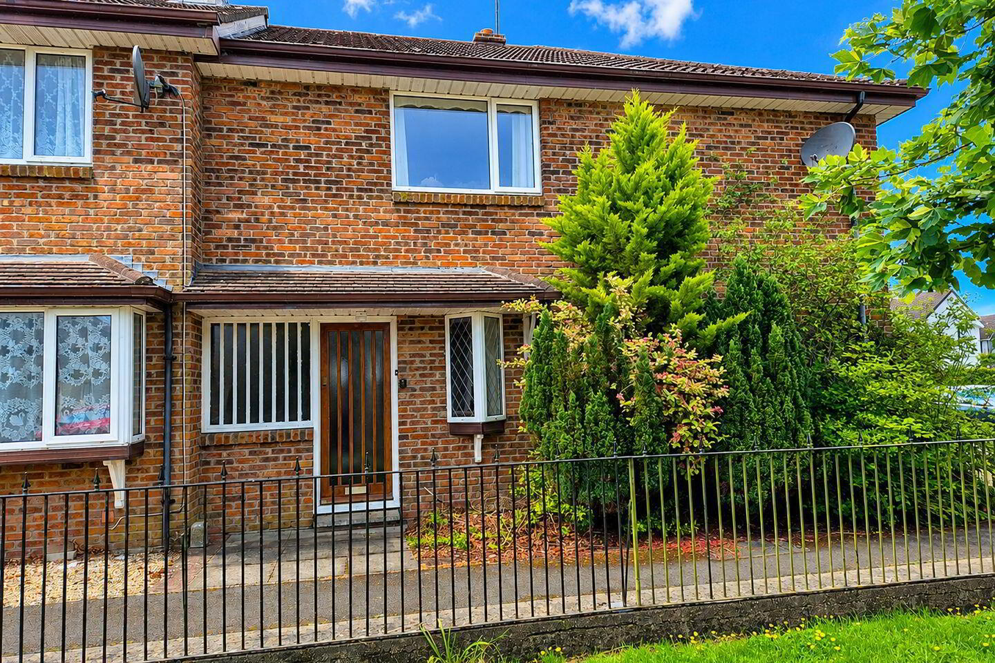 5 Riverside Court 2 of 6