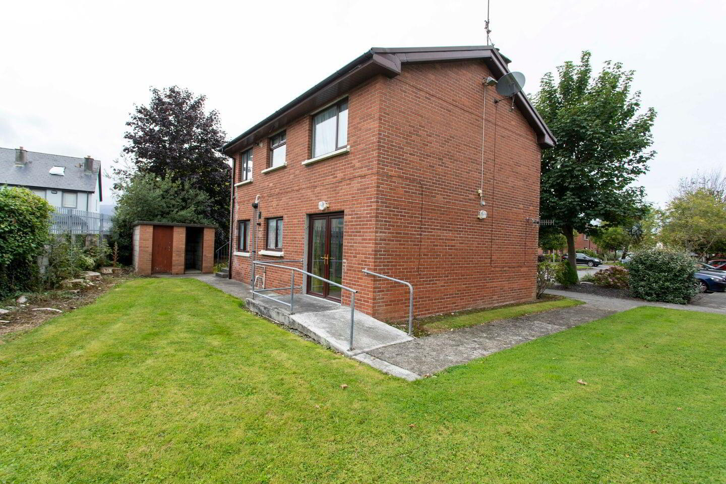 9 Elm Court 1 of 6