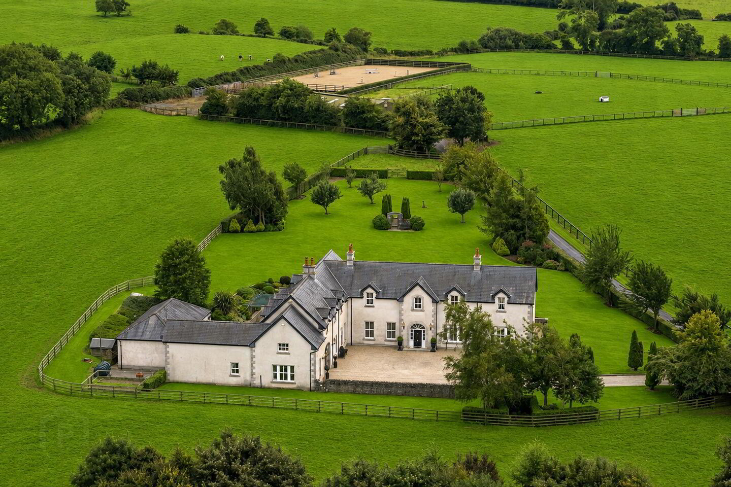 Beaconhill, On Approx, 15.7 Ha 38 1 of 7