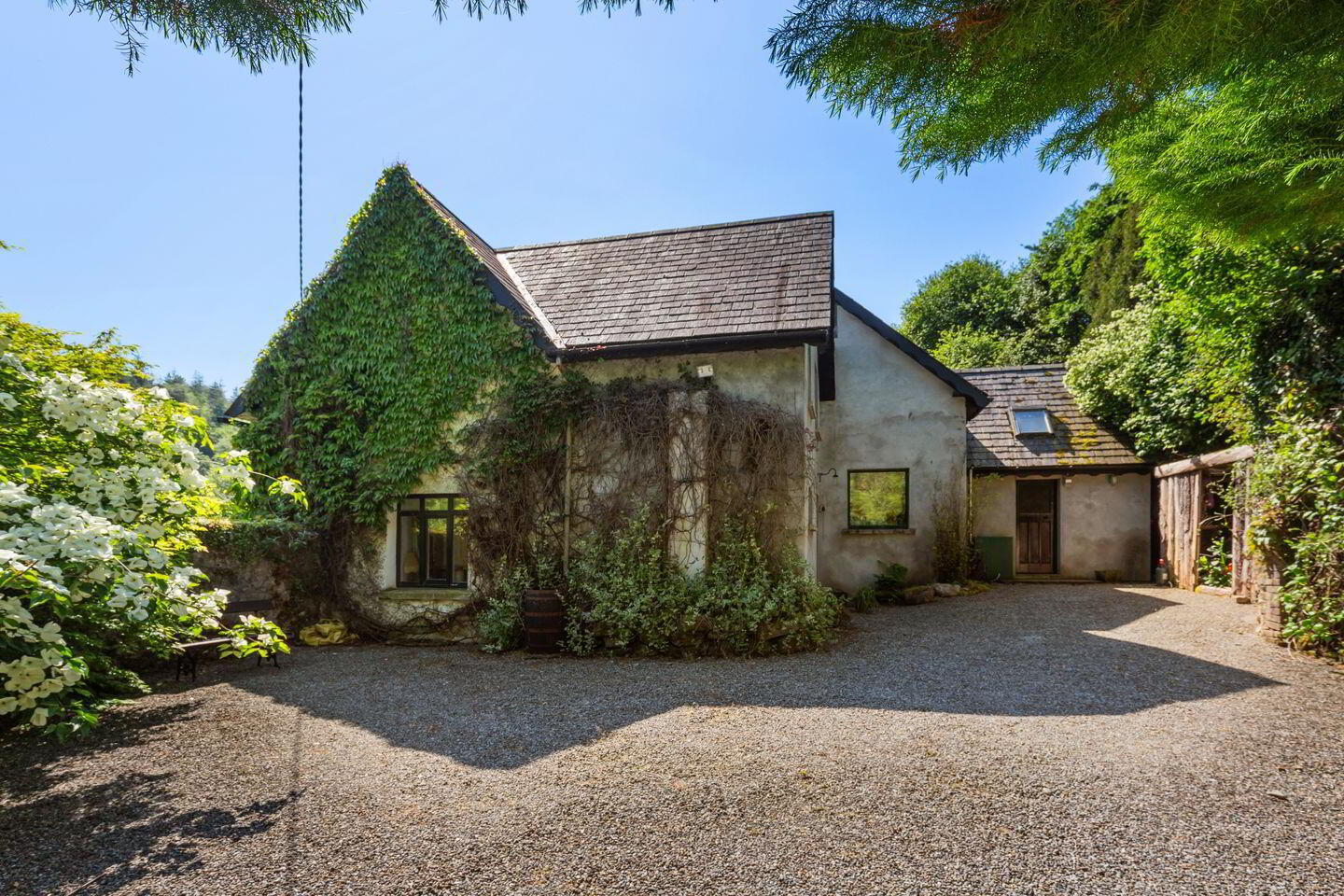 Teddington Cottage 5 of 6