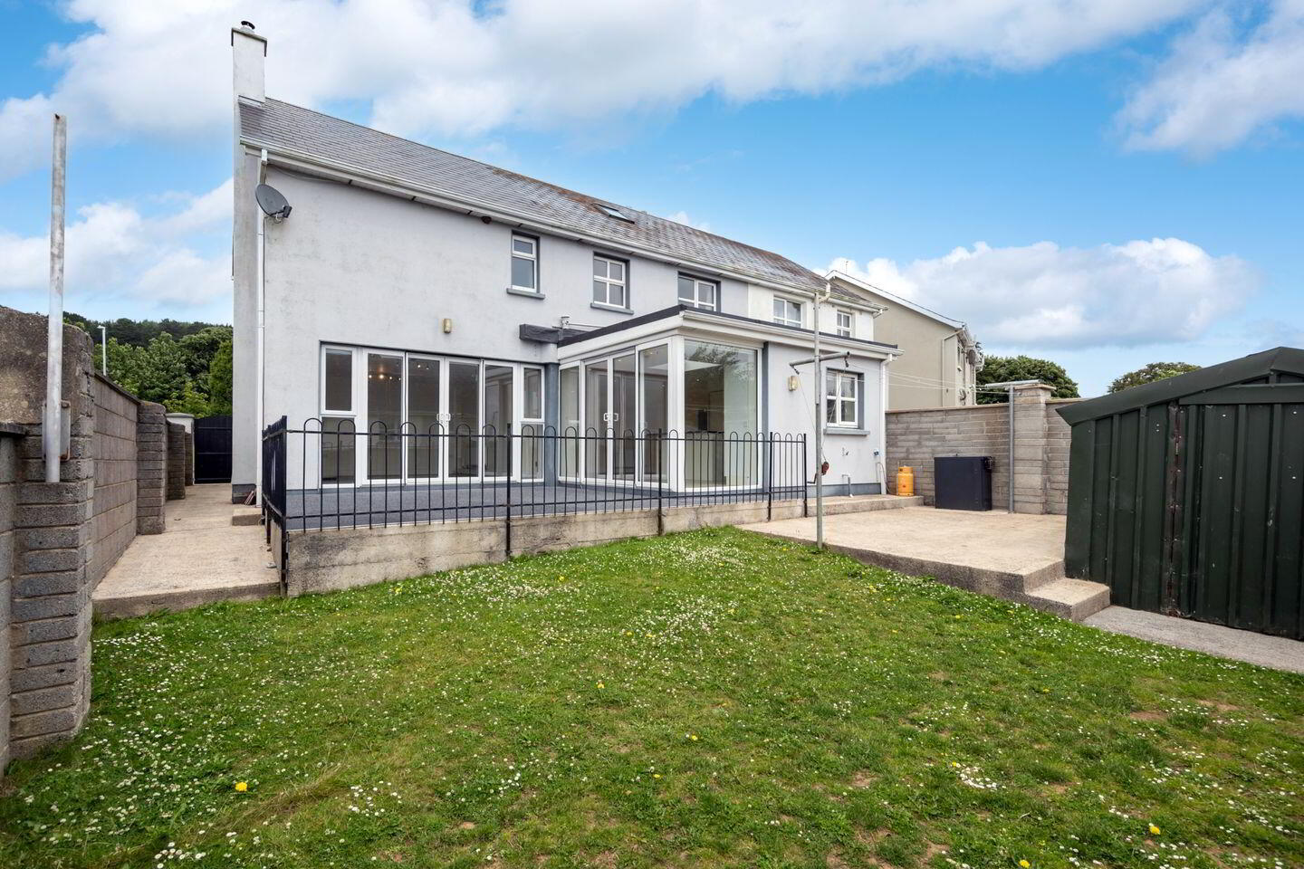 25 Thornbrook 2 of 4