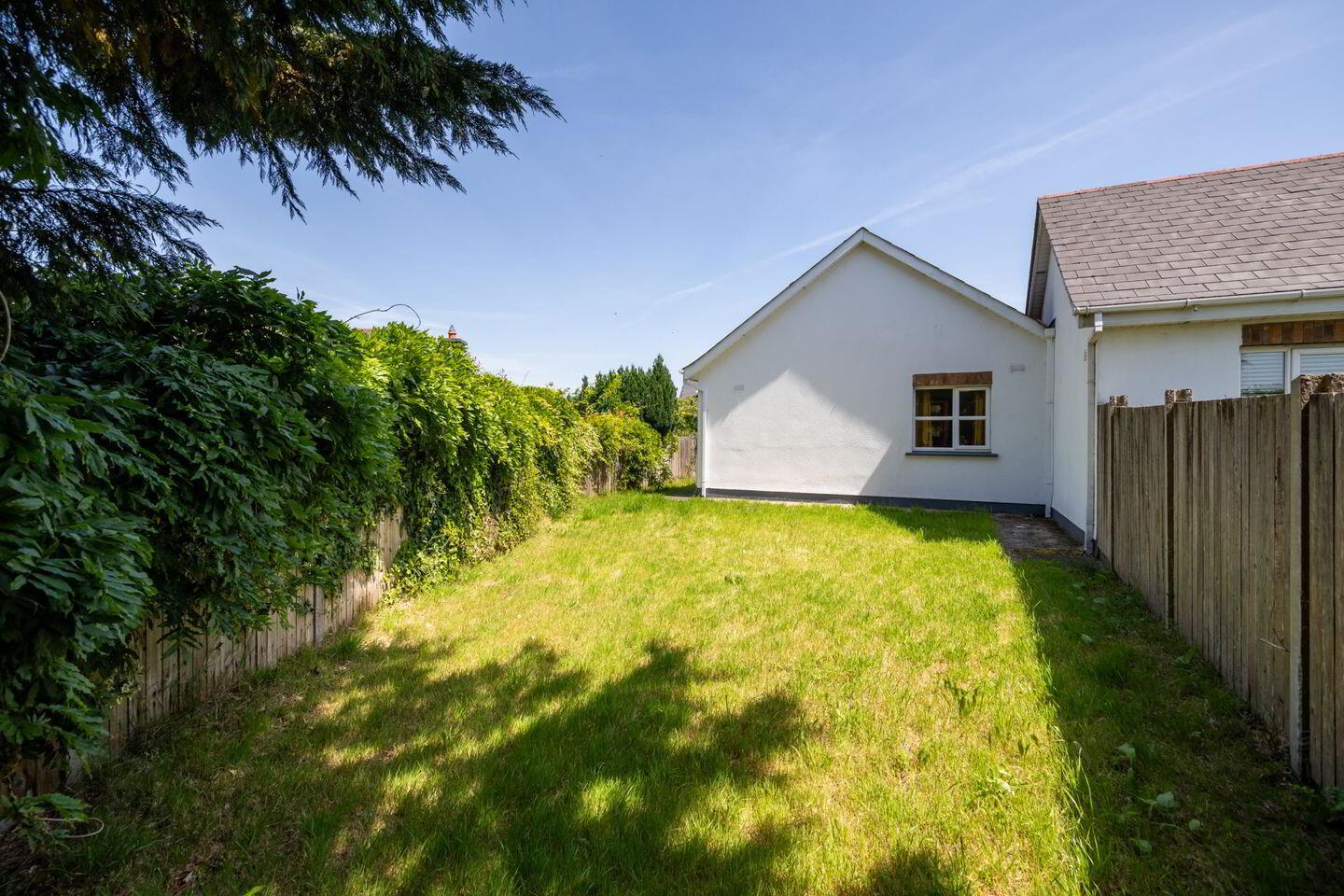 11 Rosemount Gardens 2 of 4