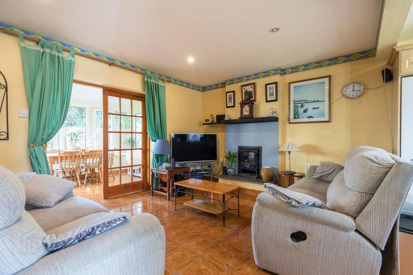 12 Woodbrook 2 of 4