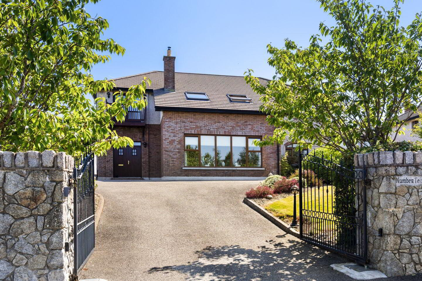 10 Avonvale Hall 1 of 5