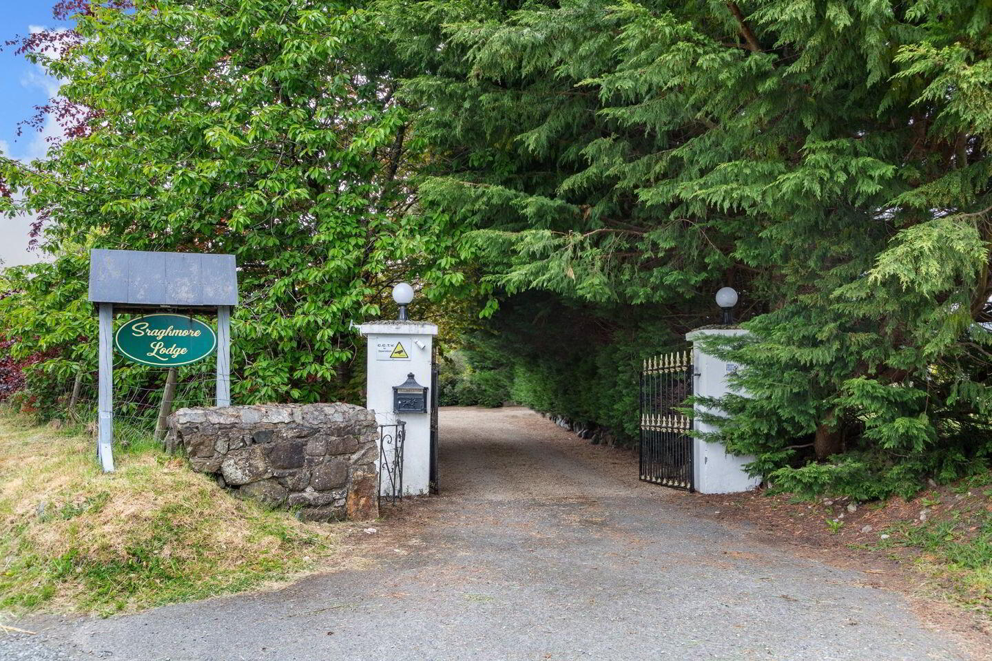 Sraghmore Lodge 2 of 5
