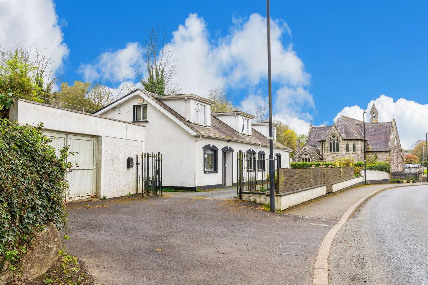 The Old School House, Ballymanus Lower 1 of 5