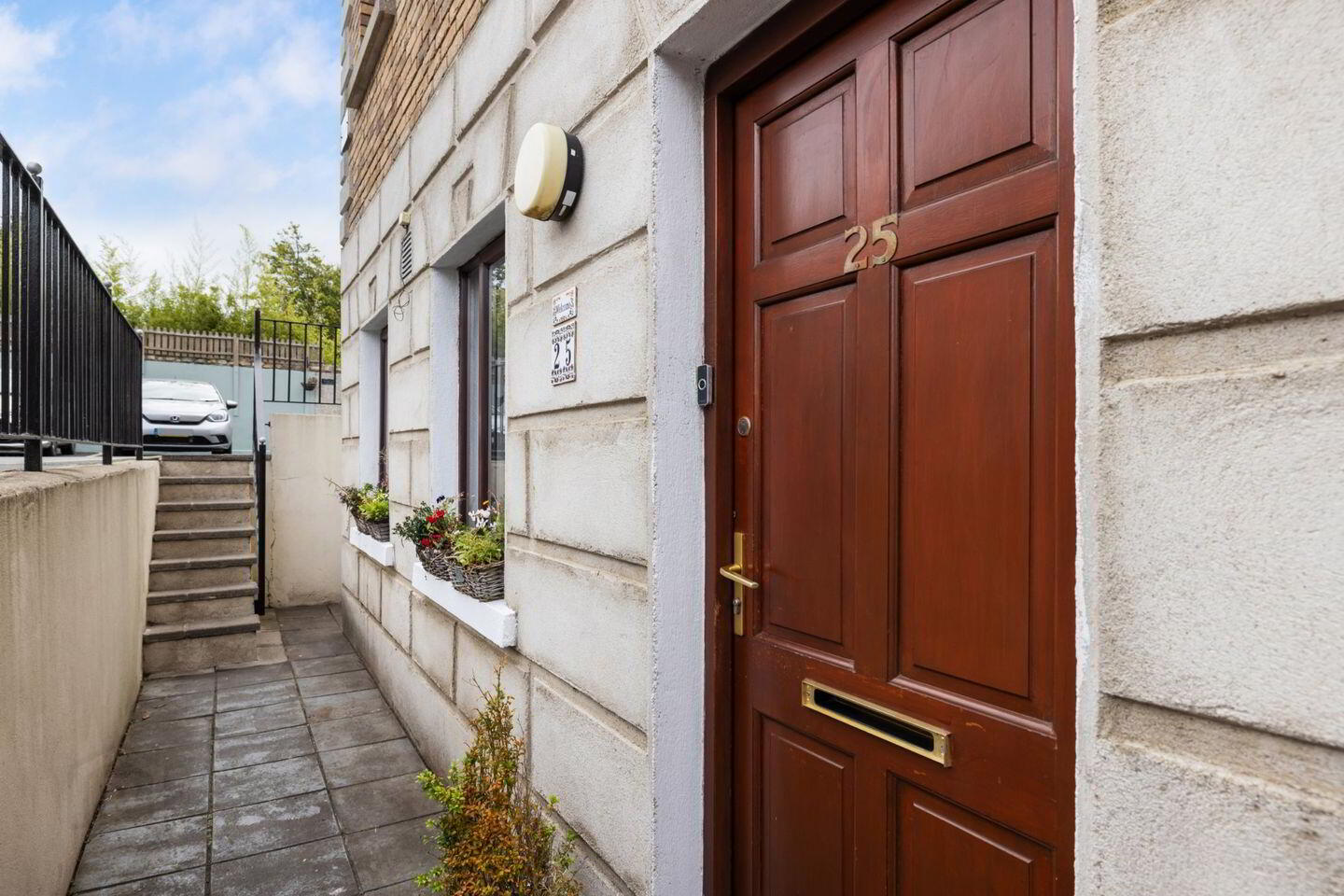 25 Roseville Court 3 of 6