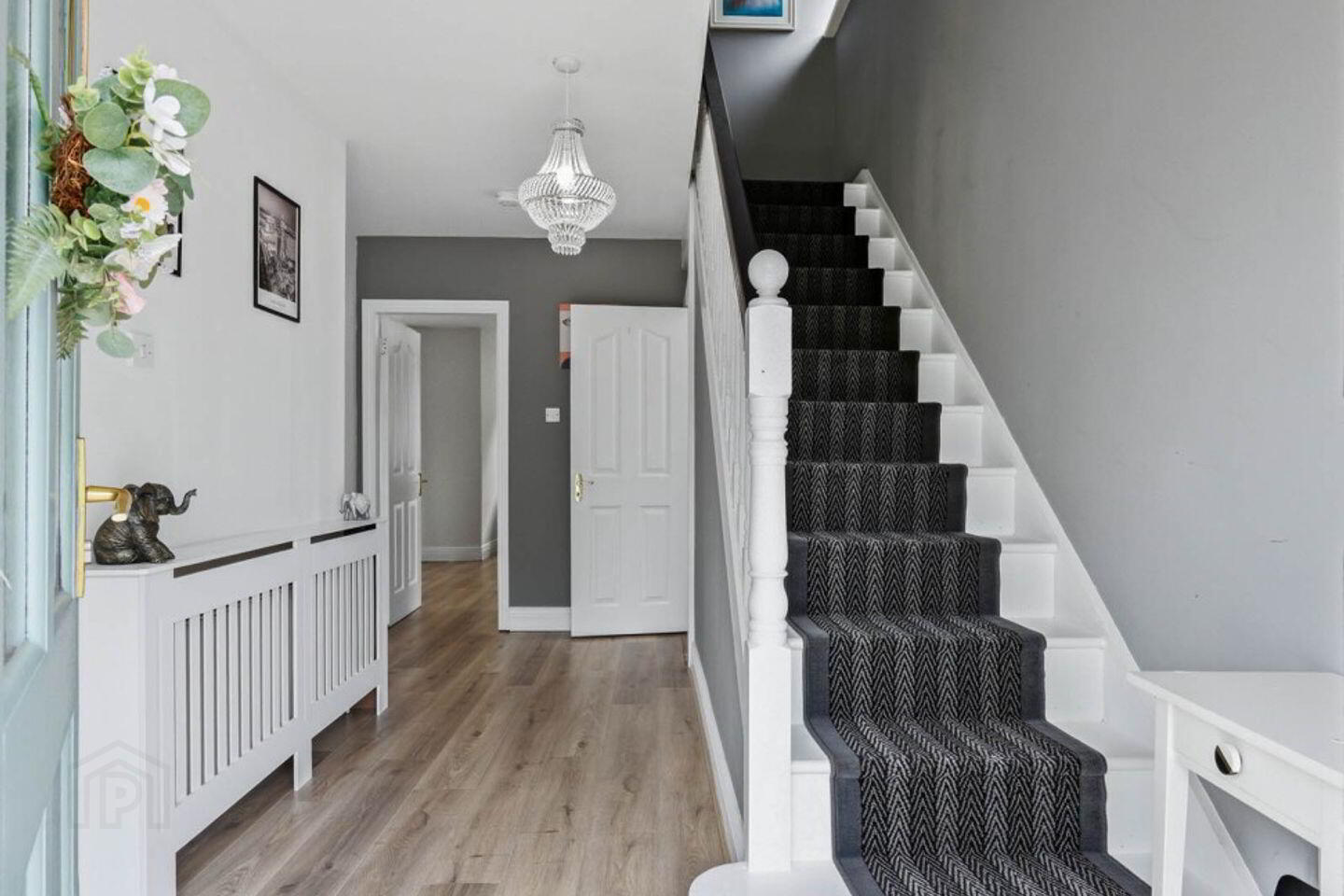 8 Grattan Court 2 of 6