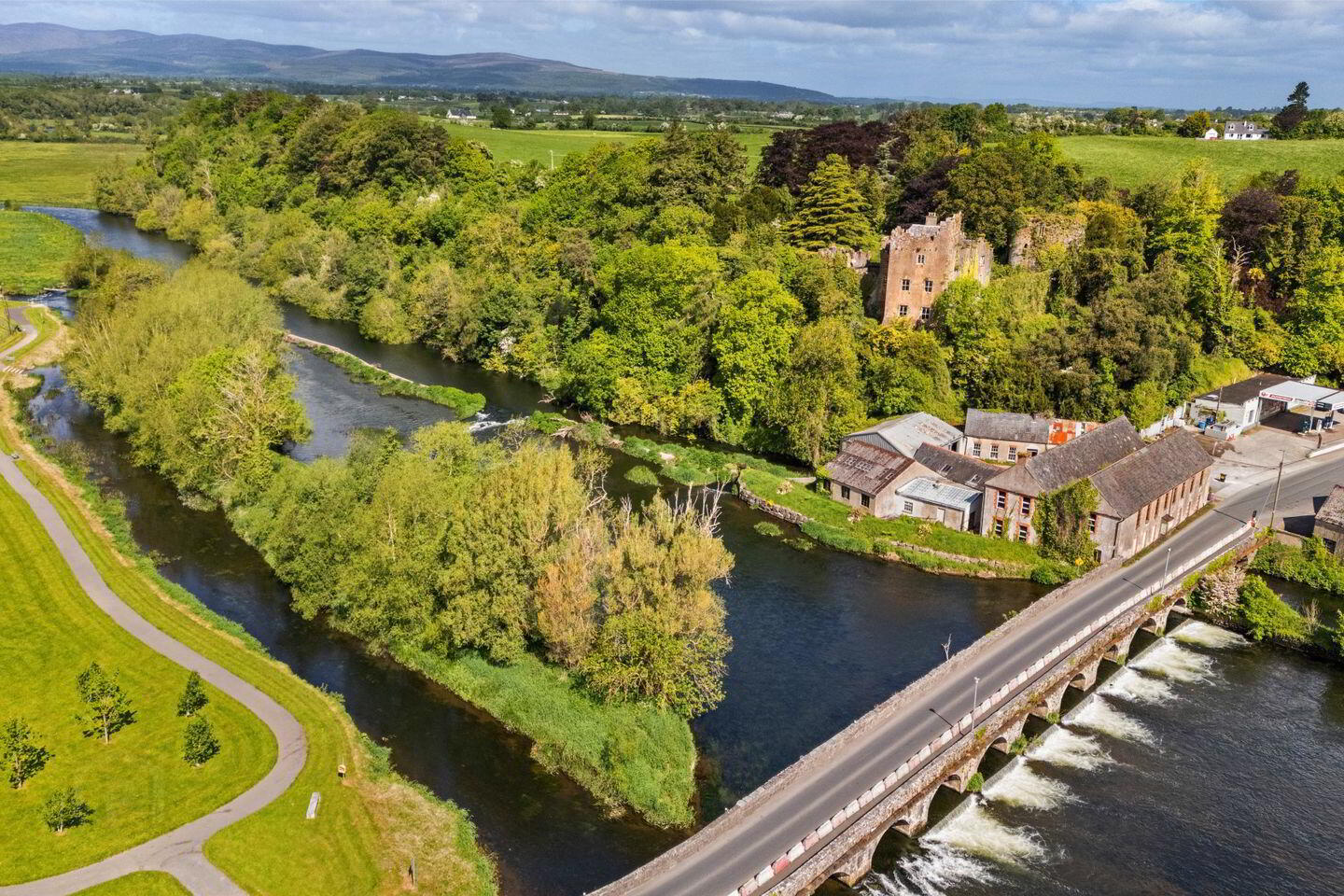 Ardfinnan Castle 1 of 6