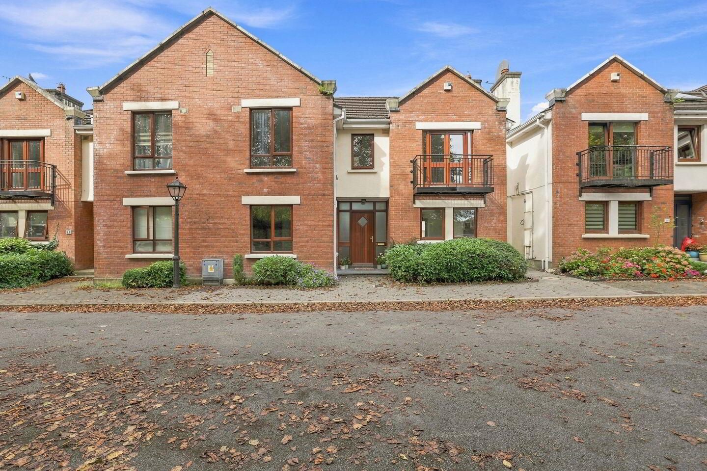 9 Saint Stephen's Grove 2 of 5