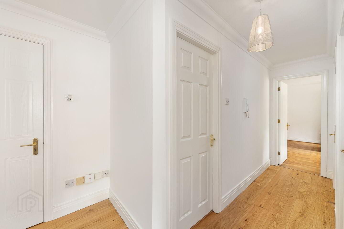 73 Hampton Square 2 of 4