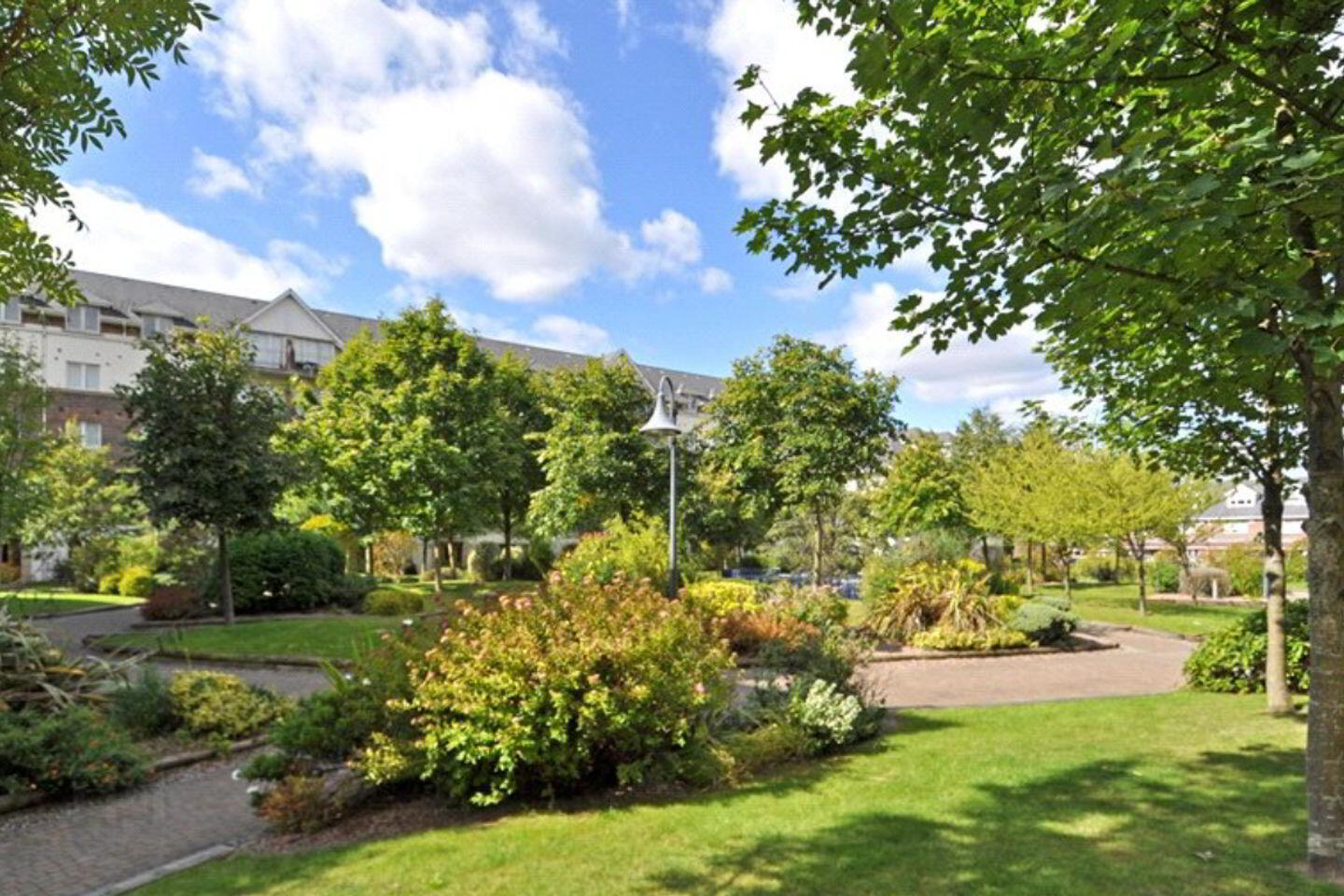73 Hampton Square 11 of 12