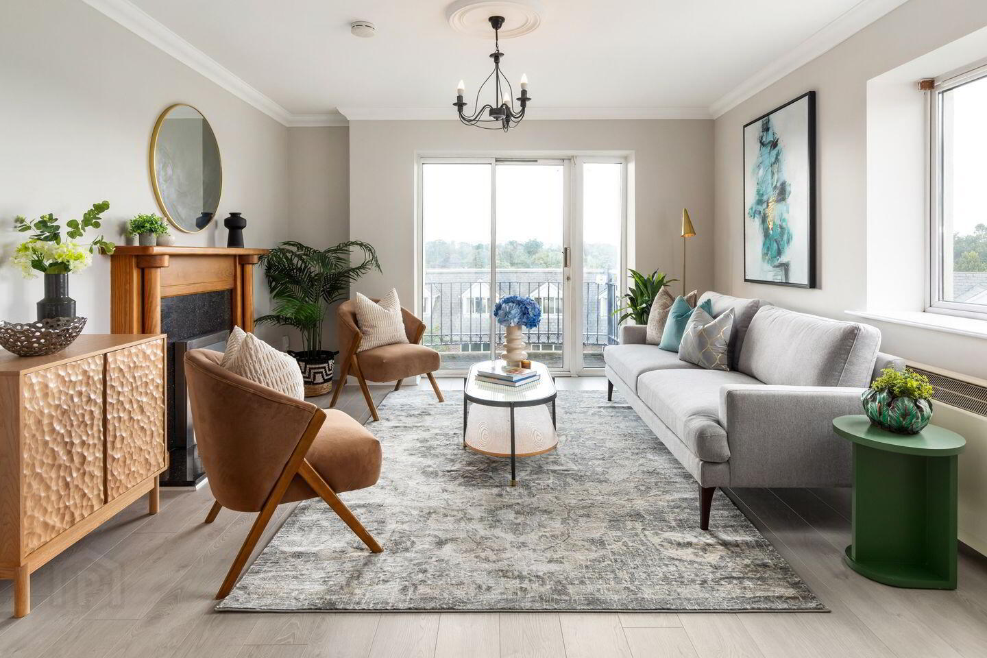 68 Hampton Square 3 of 5
