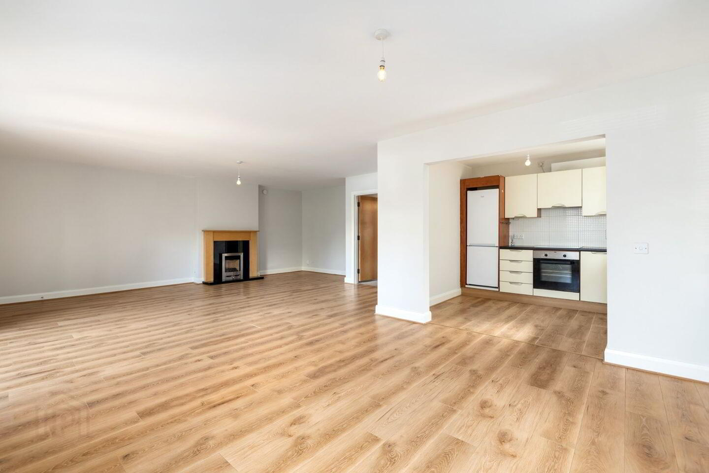 47 Charlesland Grove 3 of 6