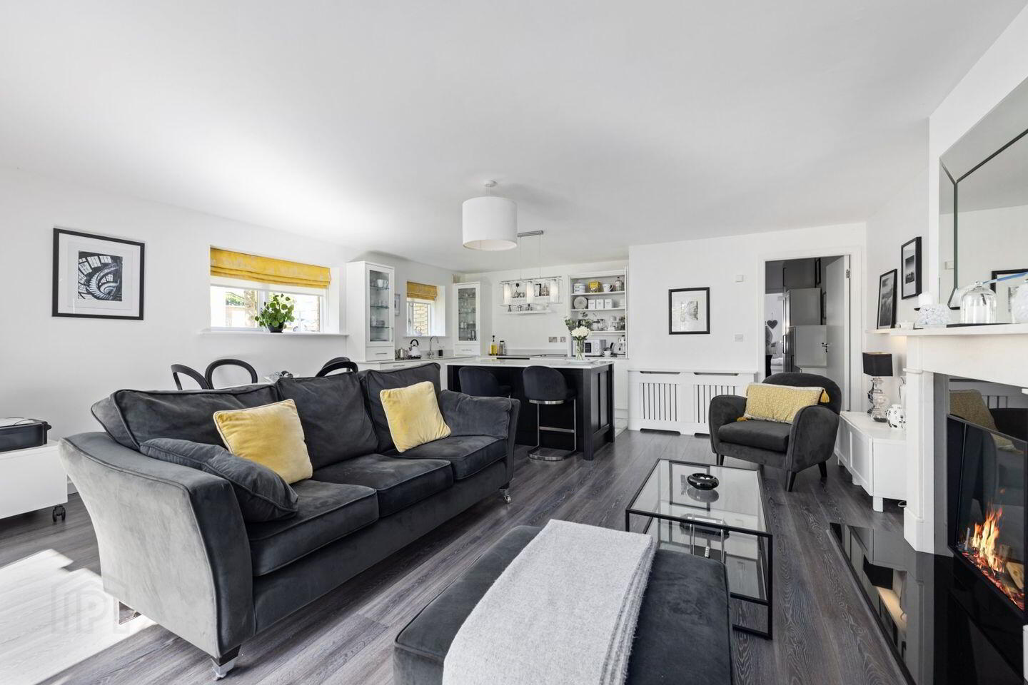 165 Charlesland Court 2 of 5