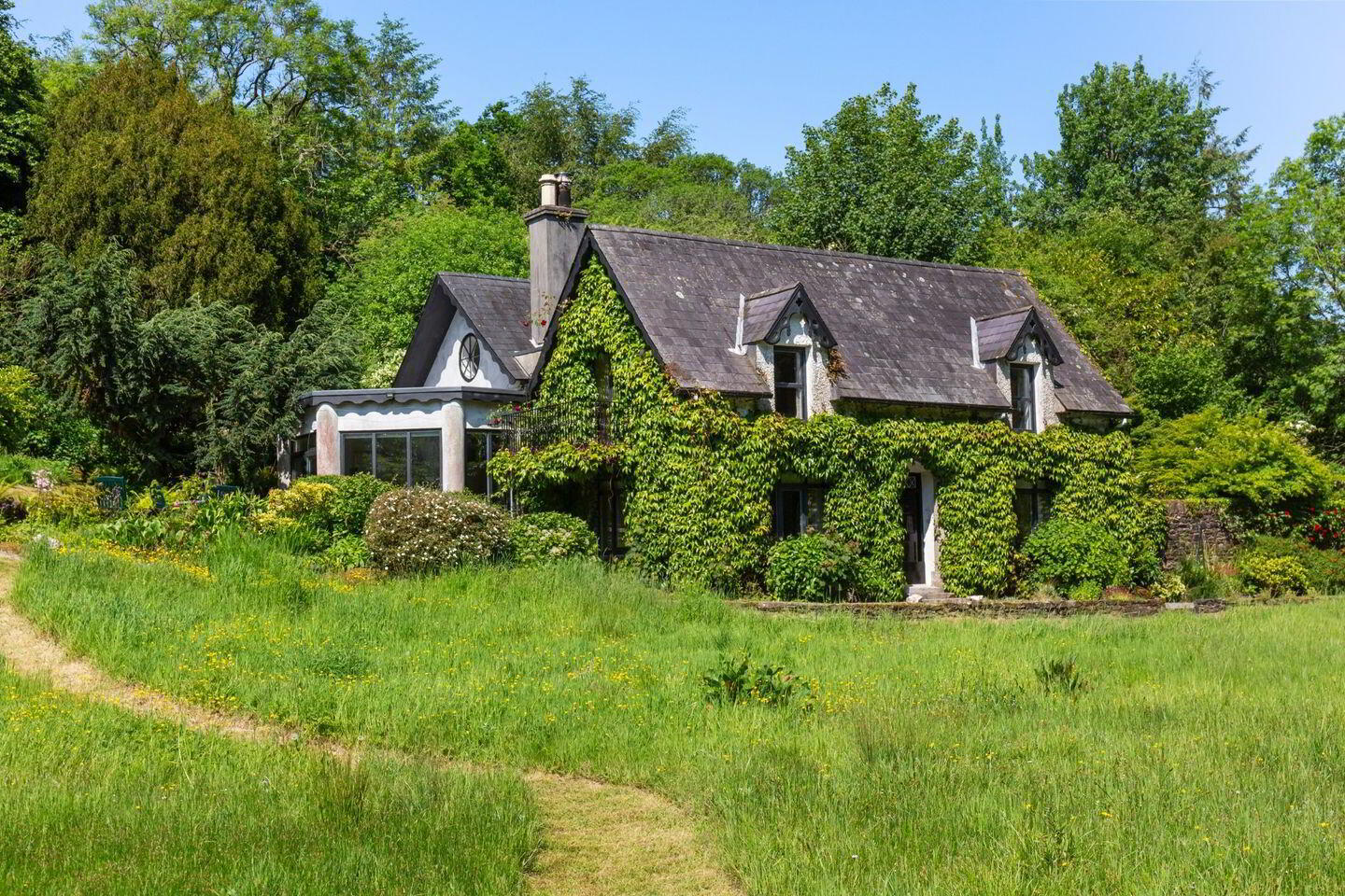 Teddington Cottage 4 of 5