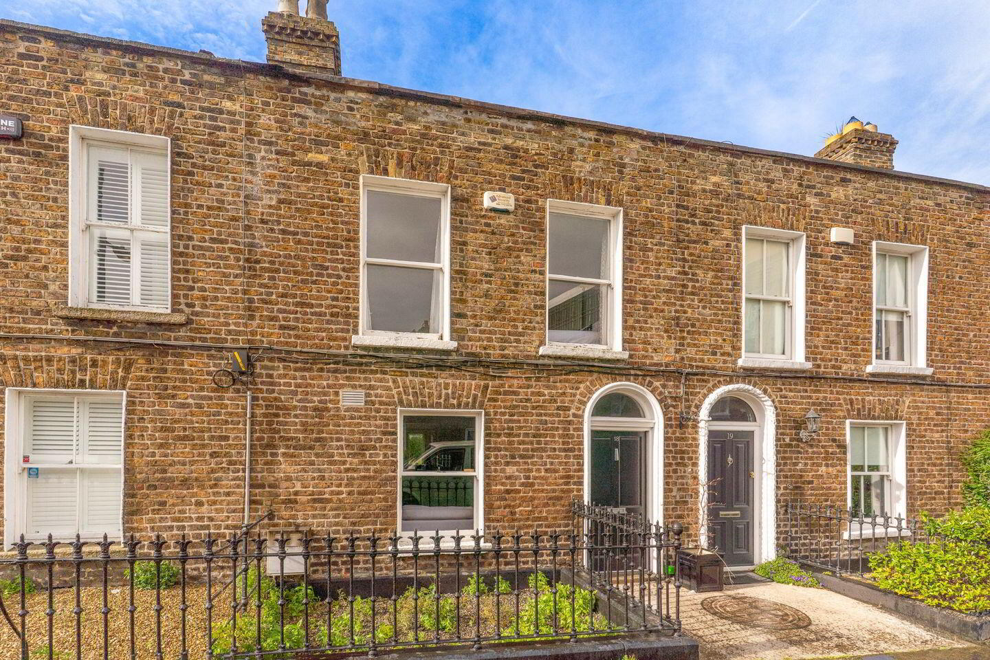 18 Albert Place East 3 of 6
