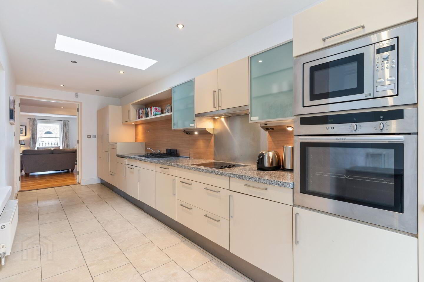 18 Albert Place East 5 of 6