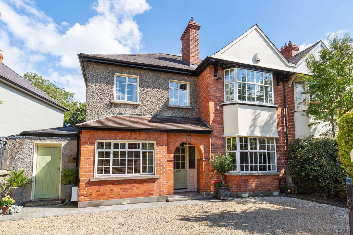 4 Anglesea Road 1 of 5
