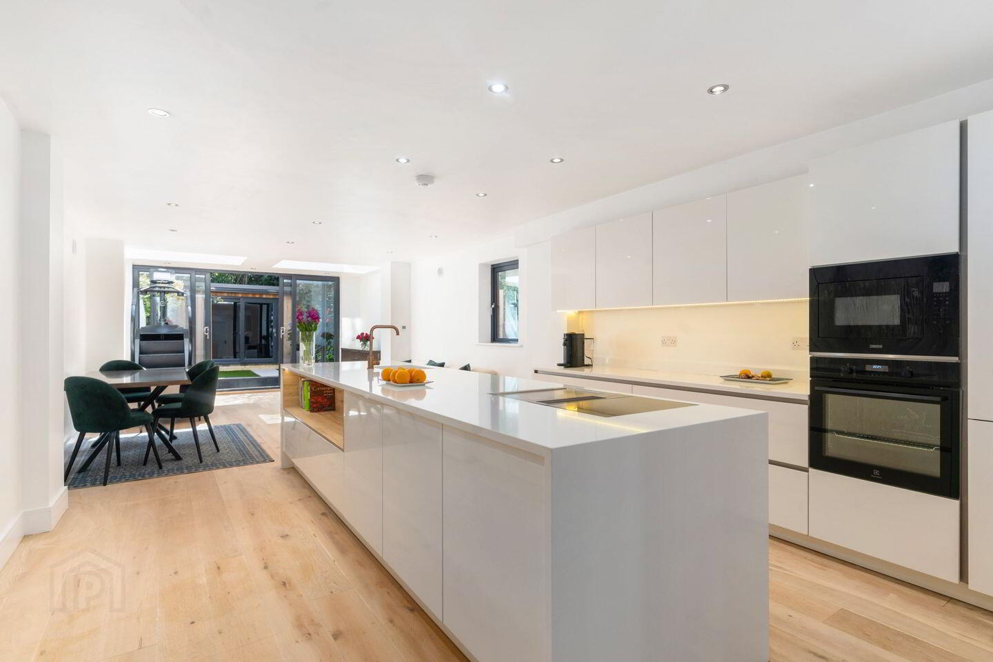93 Waterloo Lane 3 of 5