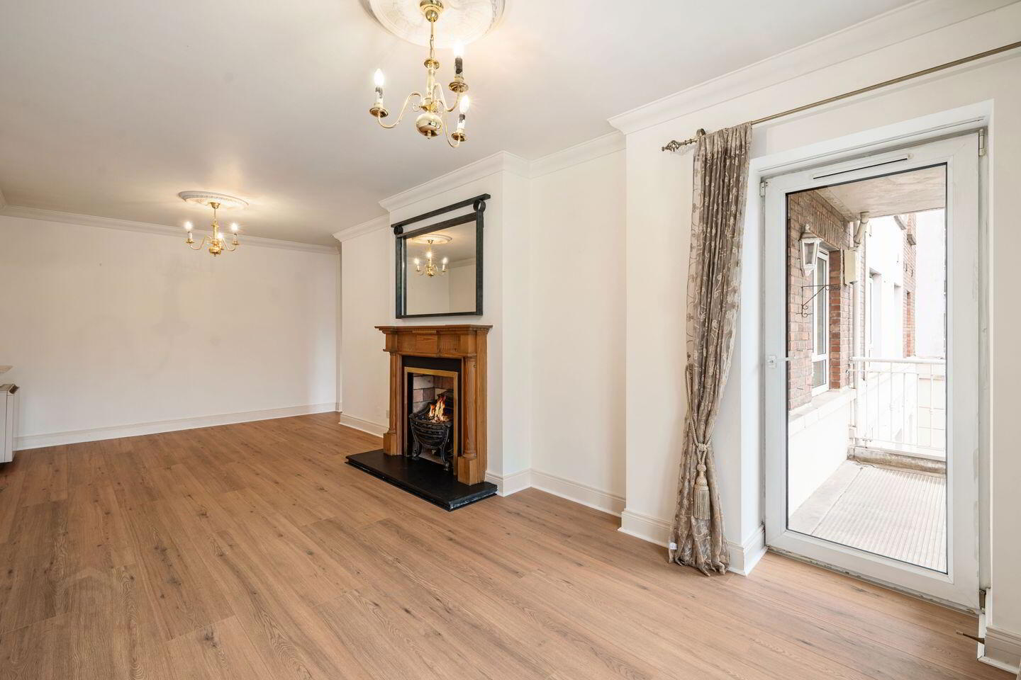 125 Pembroke Square 2 of 5
