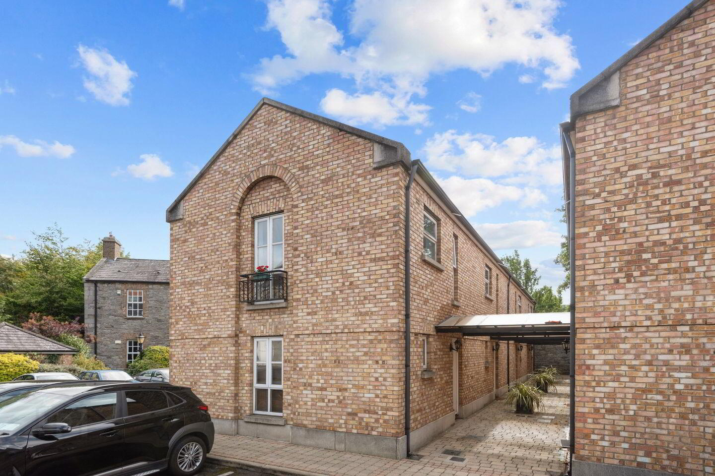 32 Haddington Square 1 of 5