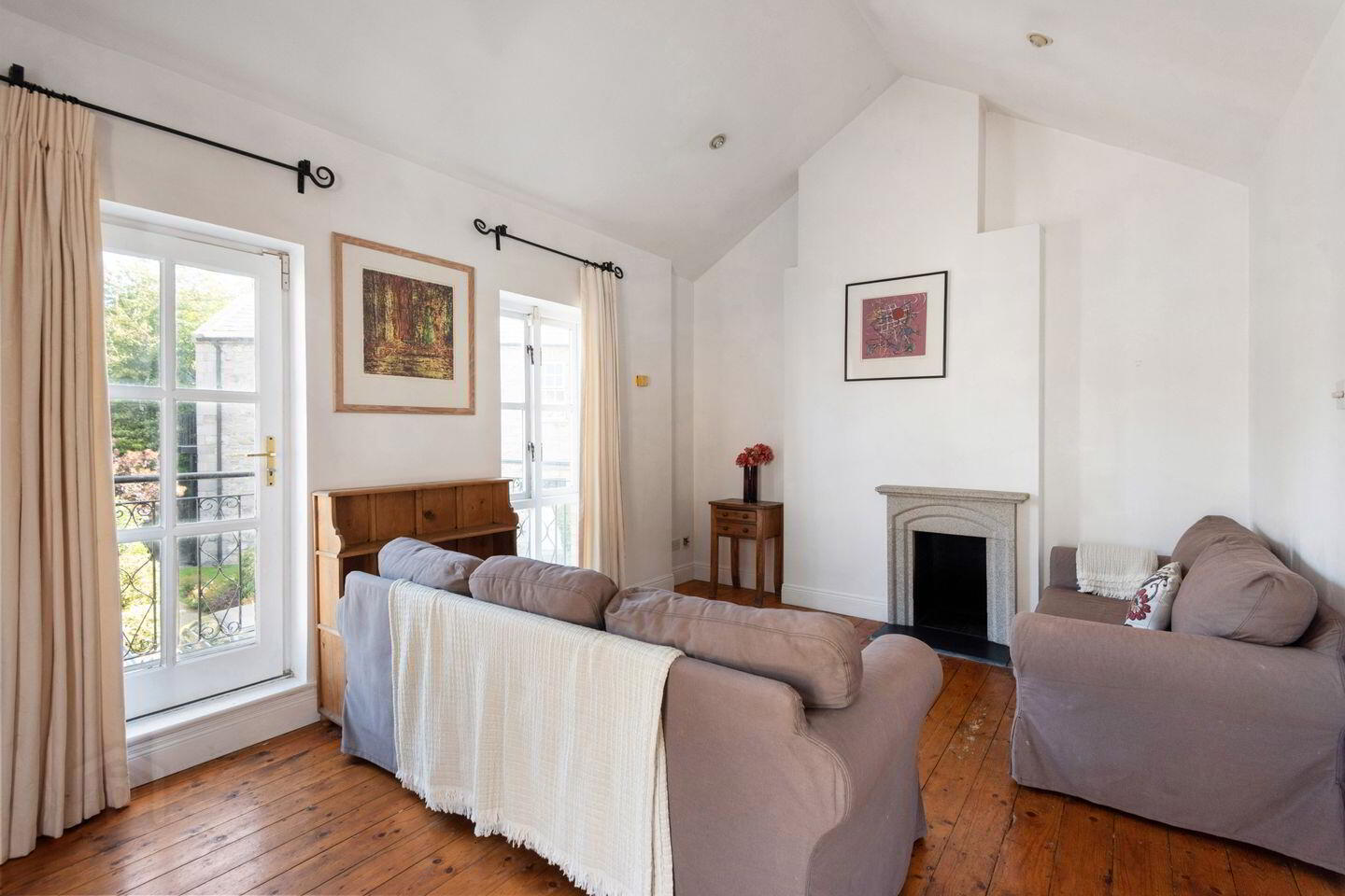 32 Haddington Square 3 of 5