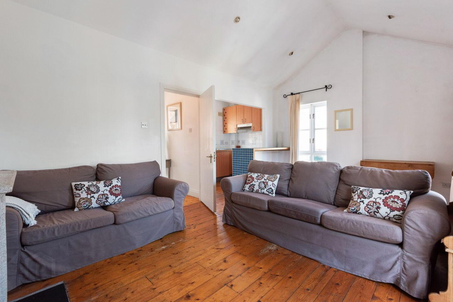 32 Haddington Square 4 of 5