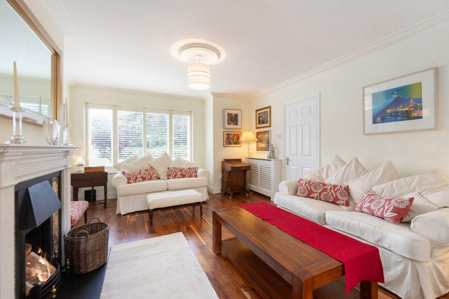 22 Glencairn Crescent 4 of 5