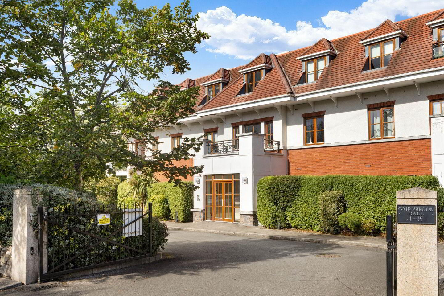 8 Cairnbrook Hall 3 of 5
