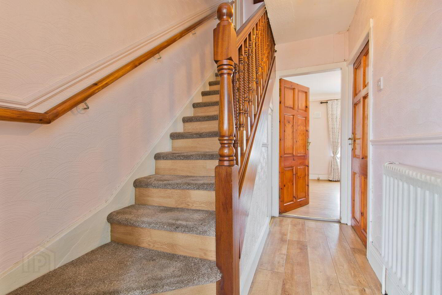 100 Devenish Road 2 of 6