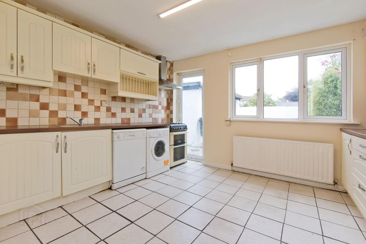 88 Devenish Road 5 of 6