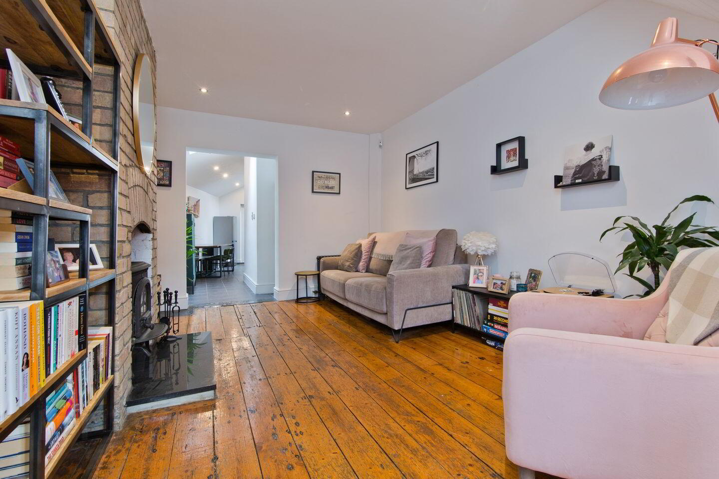 7 Railway Avenue 2 of 5