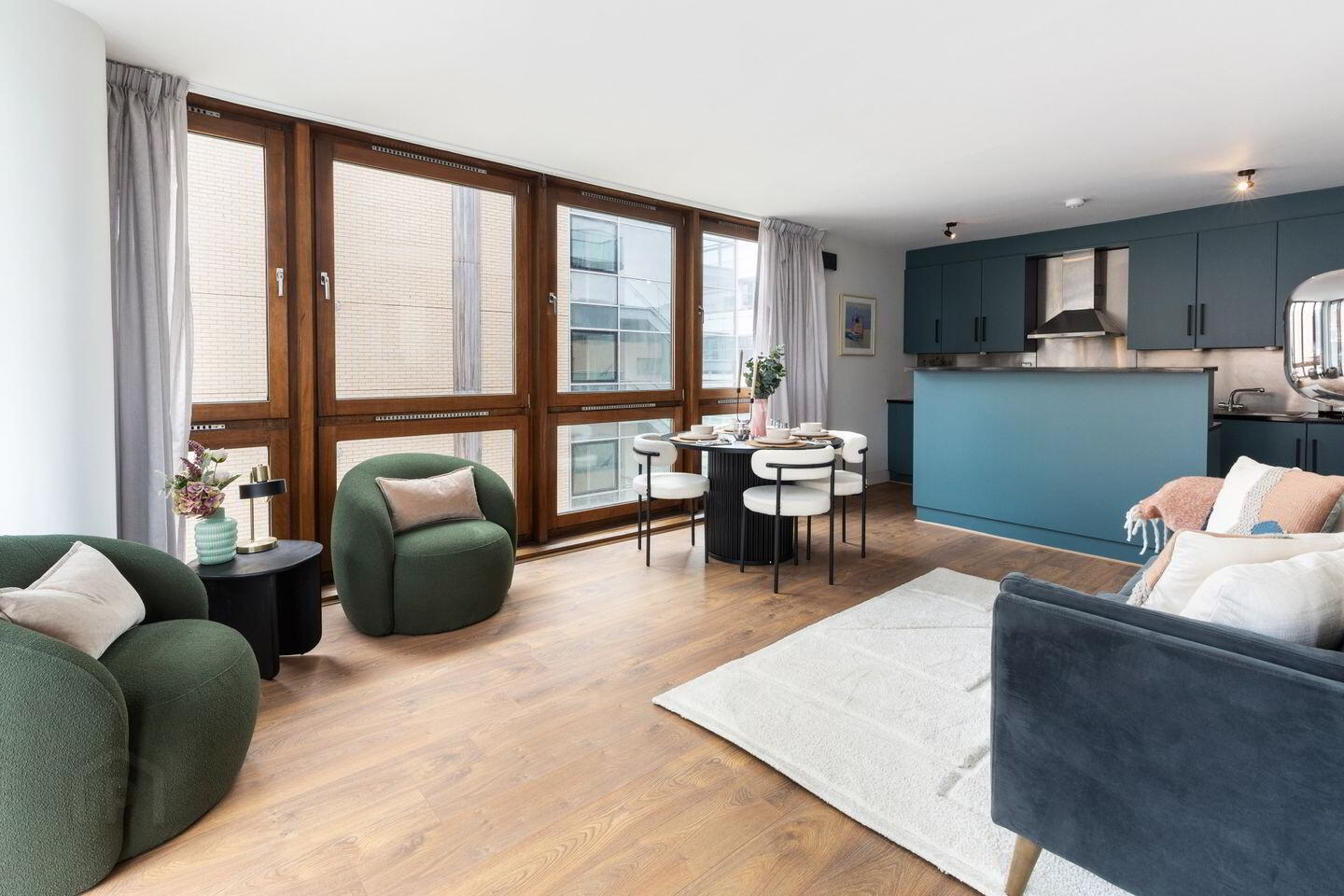 7 Block 3 Clarion Quay 4 of 5