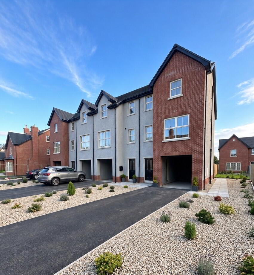 3 Storey Townhouse With Garage 2 of 3