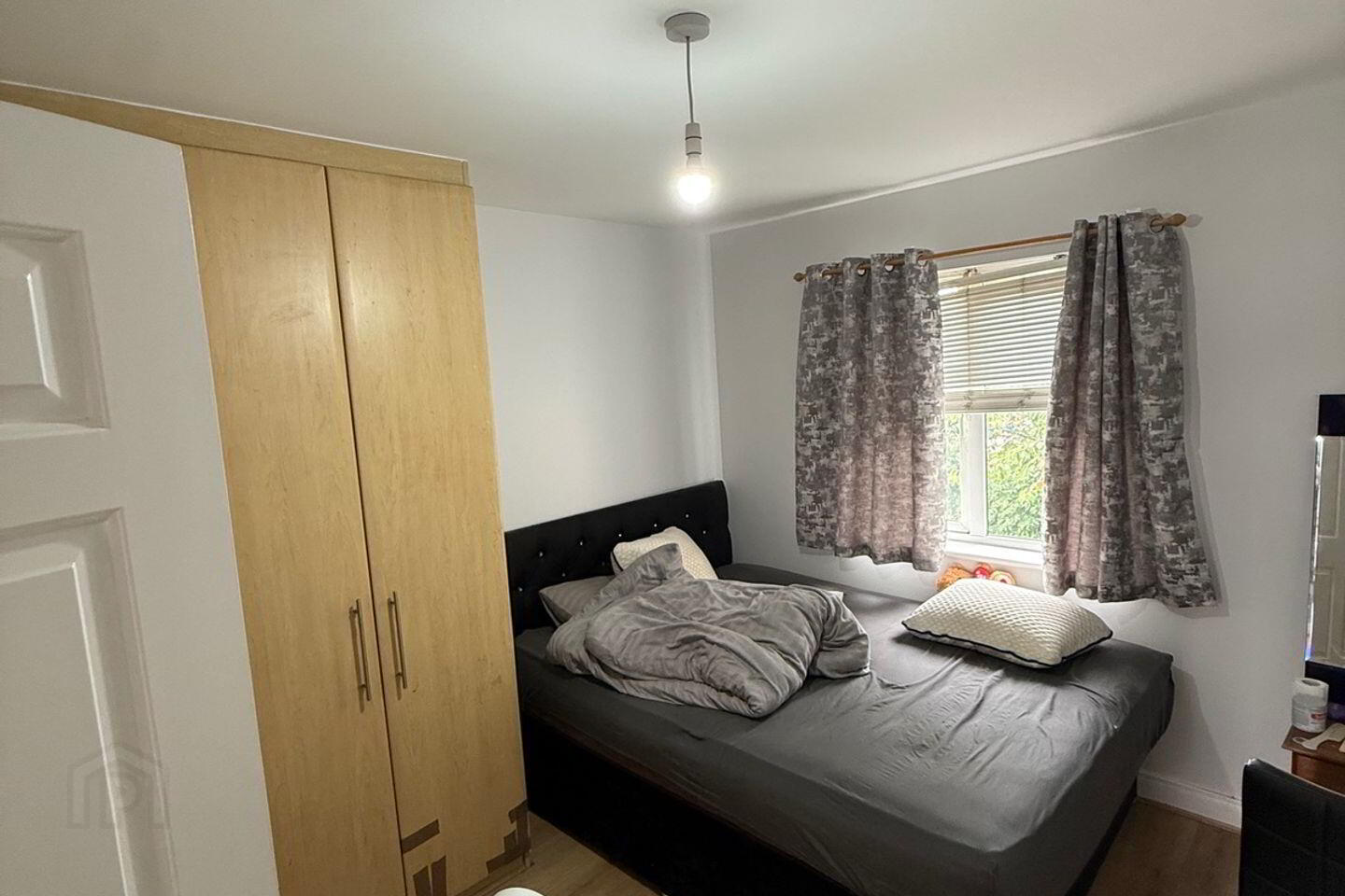 21 Holywell Court 8 of 8