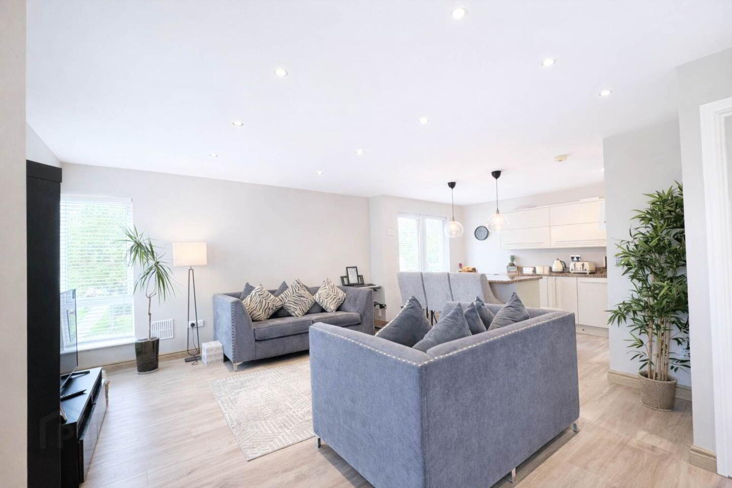 169 Castlecurragh Vale 3 of 20