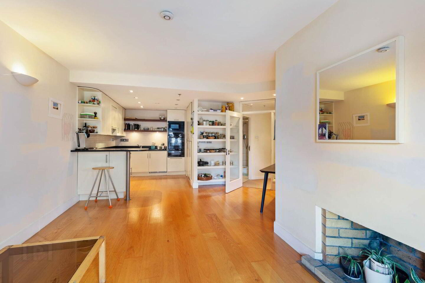 12 Huband Court Percy Place 2 of 10