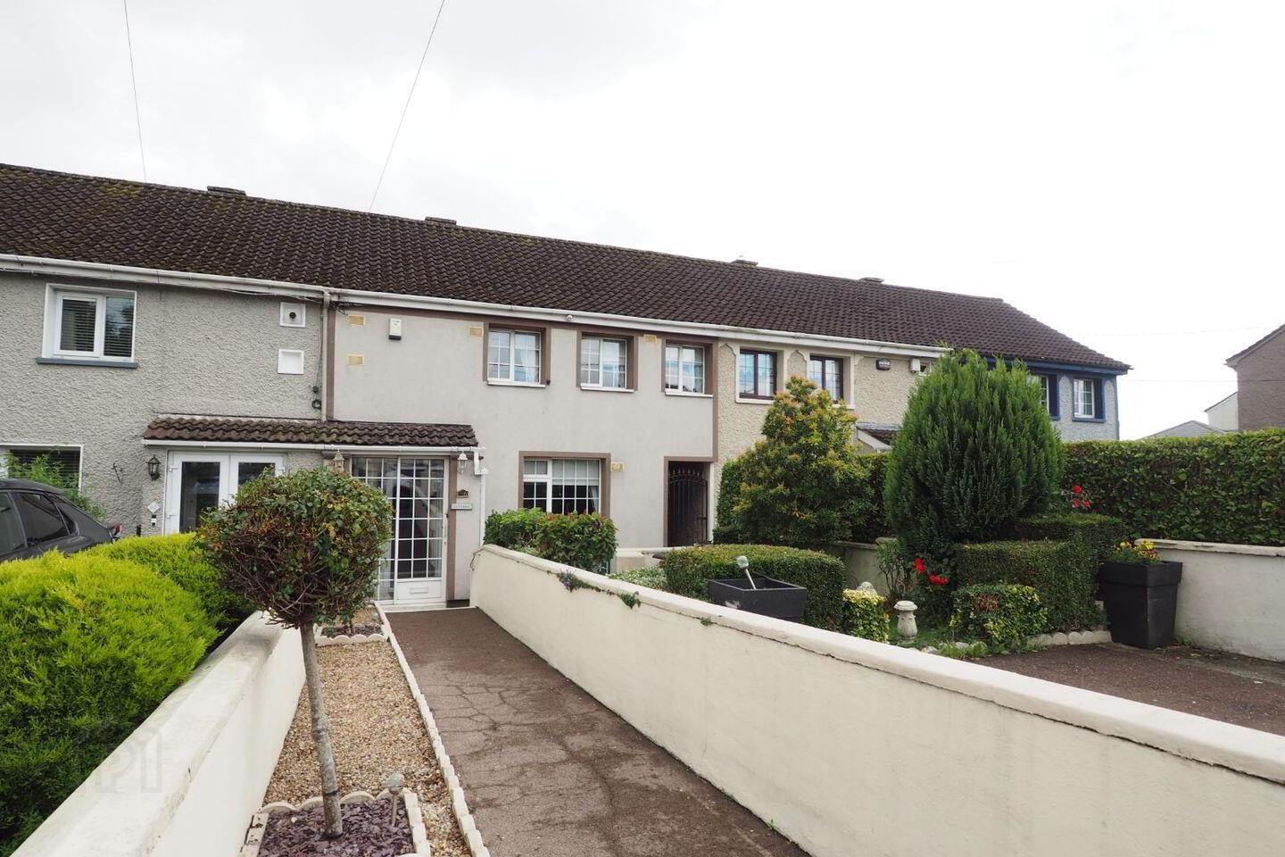 Glyfada, 66 Churchfield Avenue 25 of 26