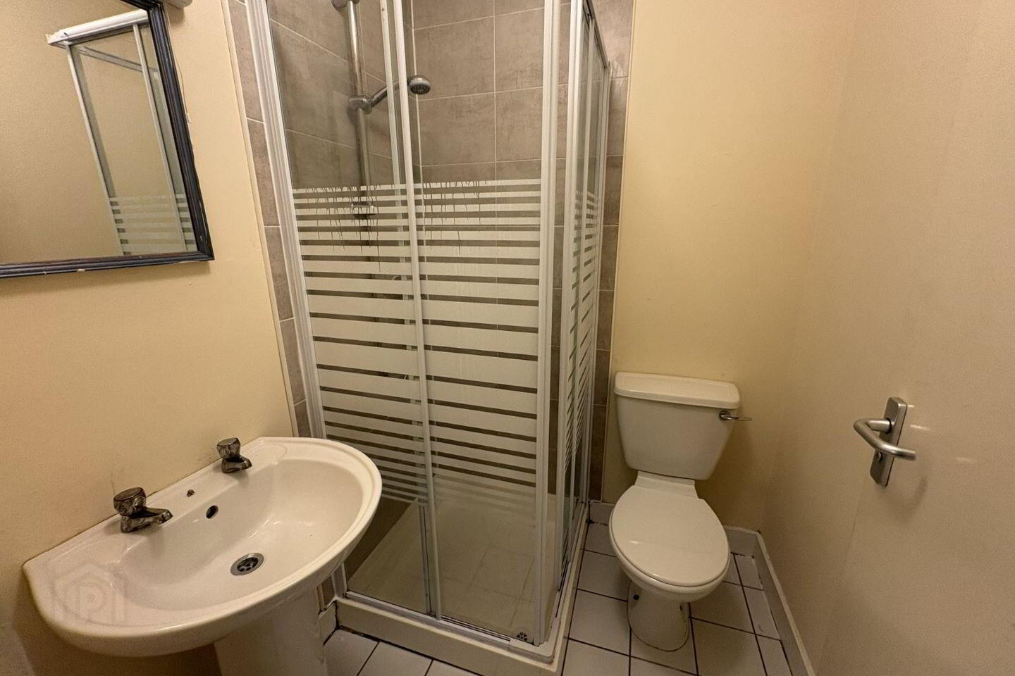 Apartment 38 Cratloe Wood Student Village 6 of 7