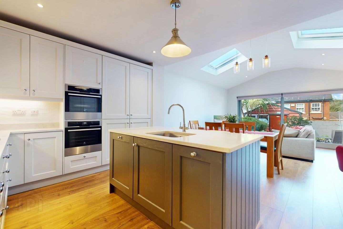 10 Glasnevin Court 1 of 25