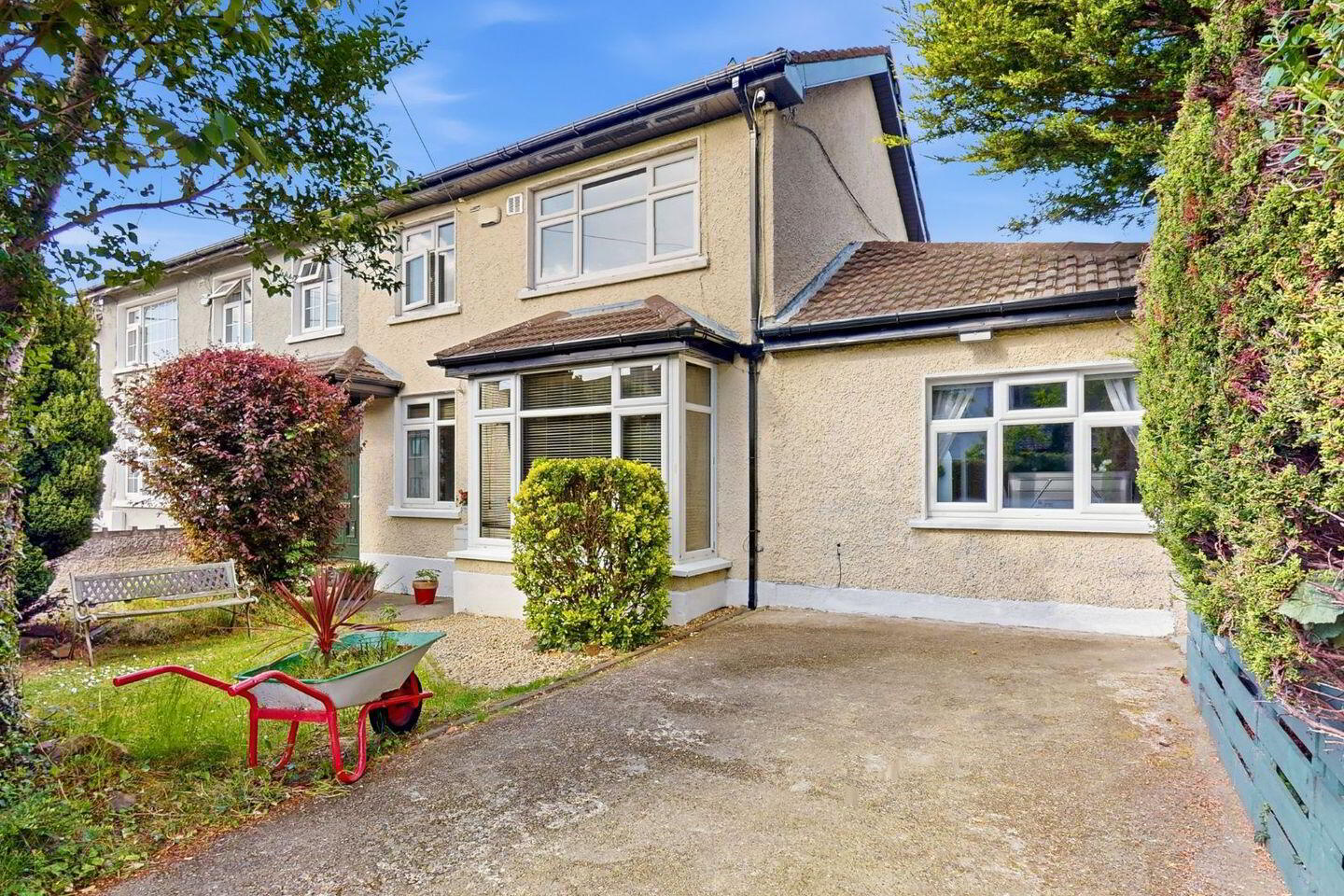 53 Saint Maelruan's Park 1 of 24
