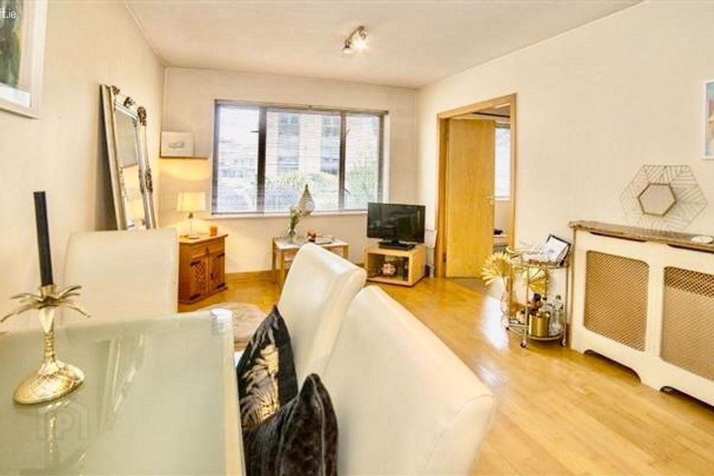 Apartment 126 Block 4 Parkgate Place 3 of 7