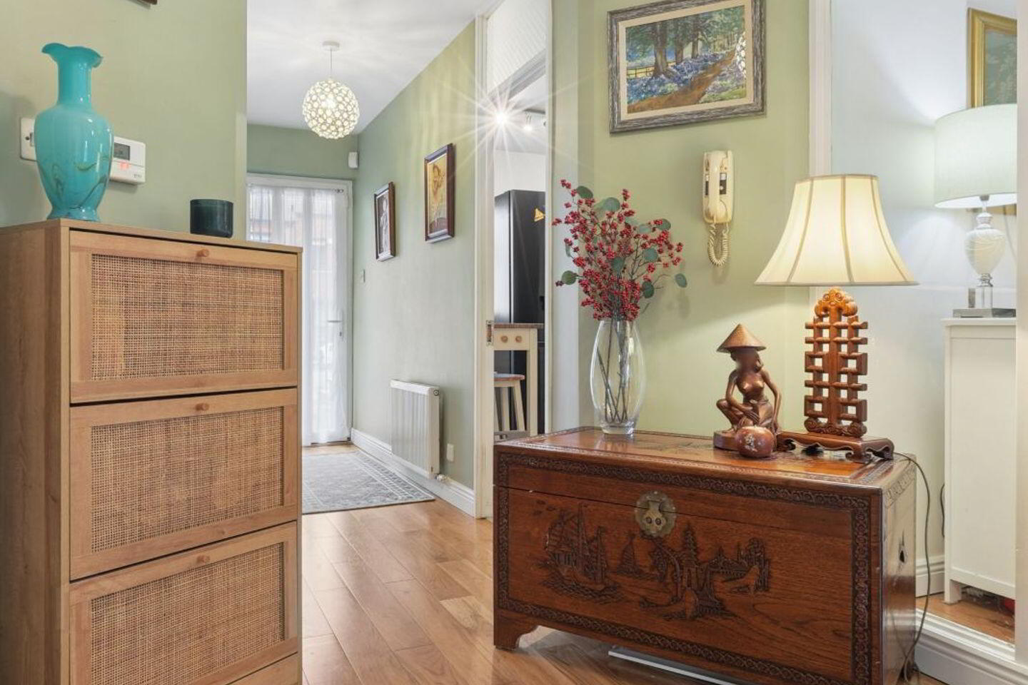13 Cremorne 2 of 26