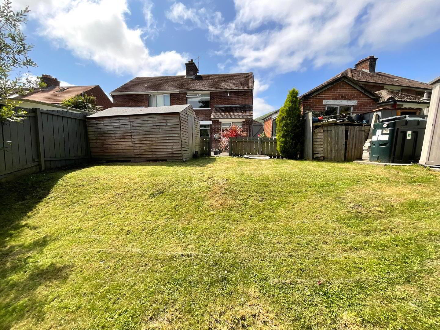 21 Westway Gardens 13 of 13