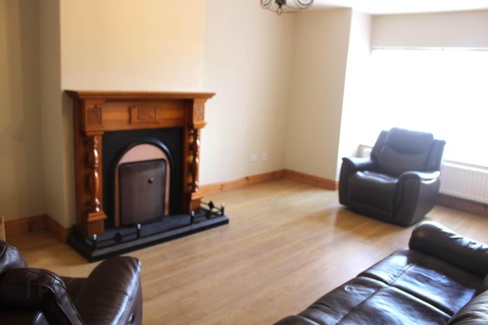 17 Manor Court 3 of 19